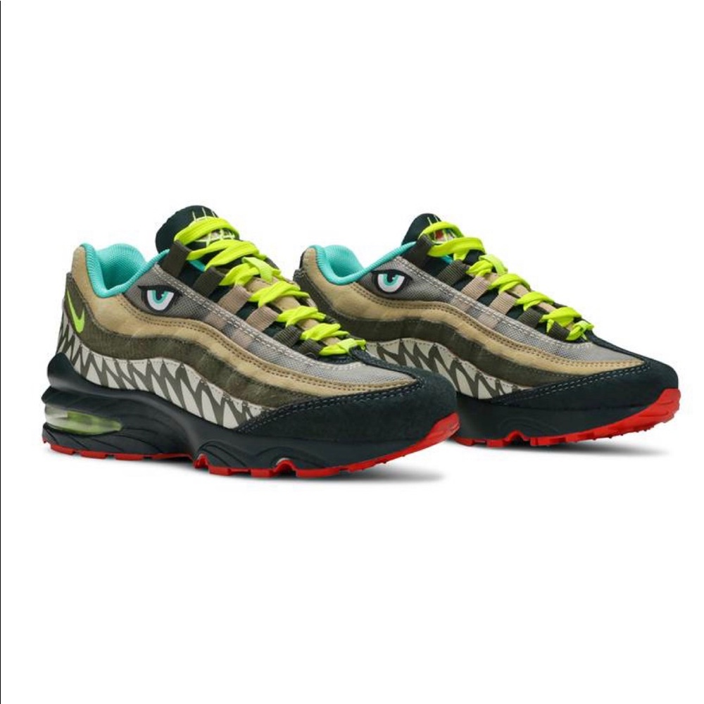 🔥🔥HOT STEAL🔥🔥  Nike Air Max 95 Monster